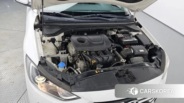 Hyundai Avante AD id 3557892 из Кореи 15