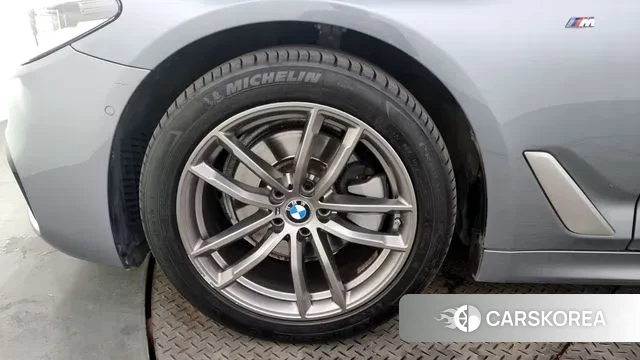 BMW 5 Series (G30) id 3055593 из Кореи 15