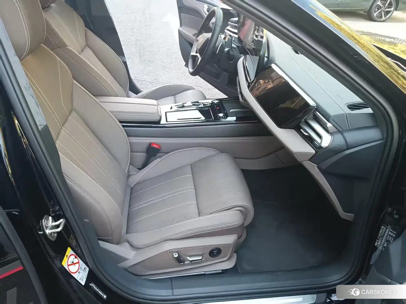 Audi A6L 2026 Черный из Китая, фото 5
