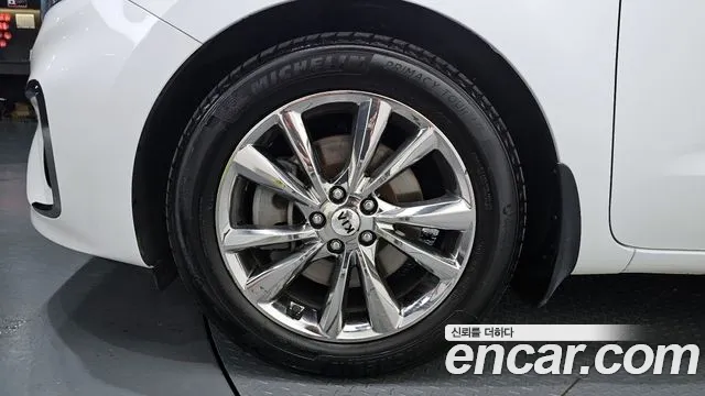 Kia The New Carnival id 2797678 из Кореи 15