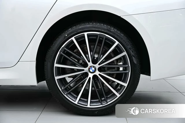 BMW 5 series id 4271228 из Китая 32