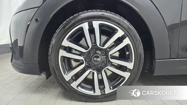 Mini Cooper S id 3388858 из Кореи 15