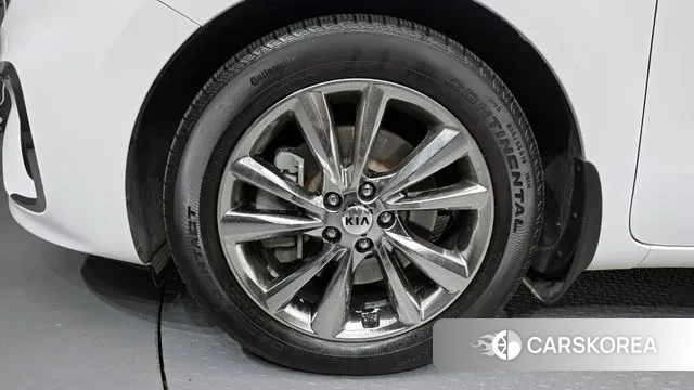 Kia The New Carnival id 3789804 из Кореи 15