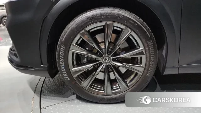 Lexus RX500h 5th generation id 3021782 из Кореи 15