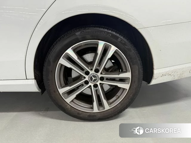 Mercedes-Benz E-Class W213 id 4609311 из Кореи 13