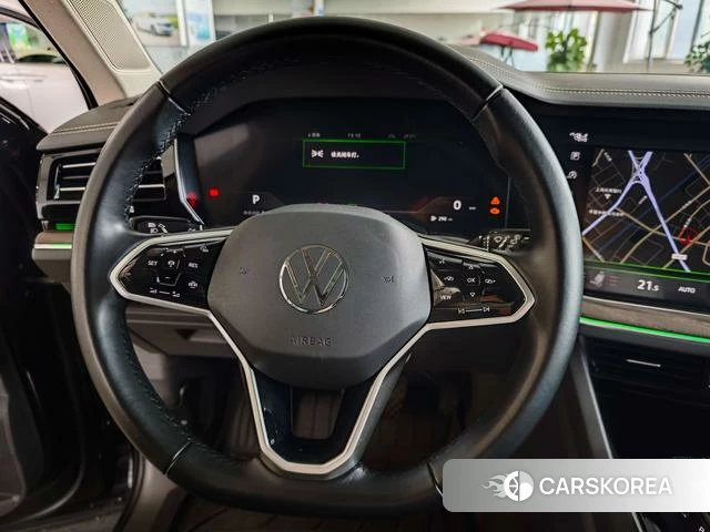 Volkswagen Touareg id 4301167 из Китая 21