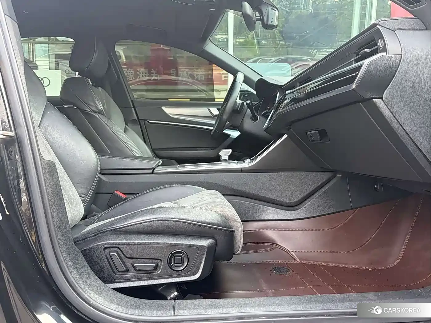Audi A6L id 4547259 из Китая 8