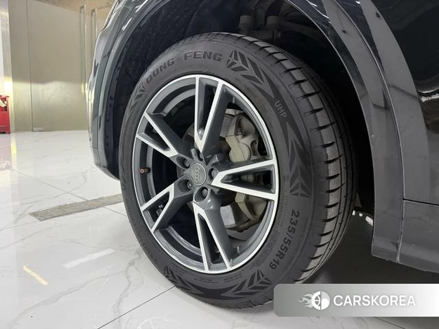 Audi Q5L id 4273675 из Китая 14