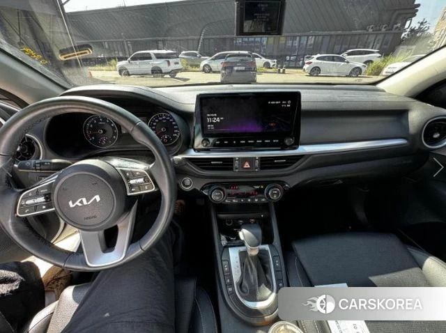Kia The New K3 2nd generation 2021 Белый из Кореи, фото 5
