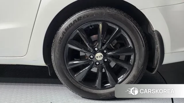 Kia The New Carnival id 3742618 из Кореи 15