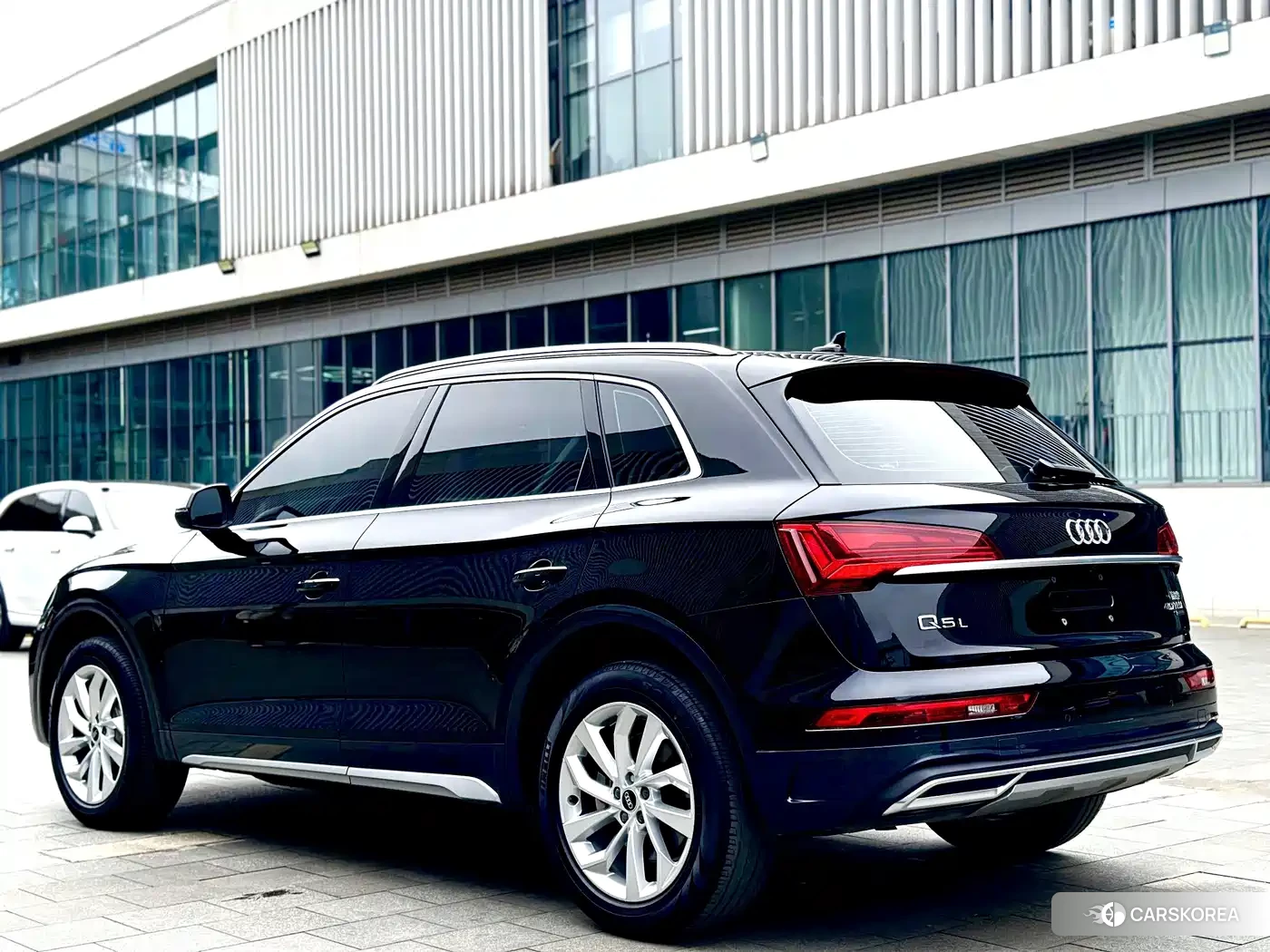 Audi Q5L id 4628467 из Китая 8