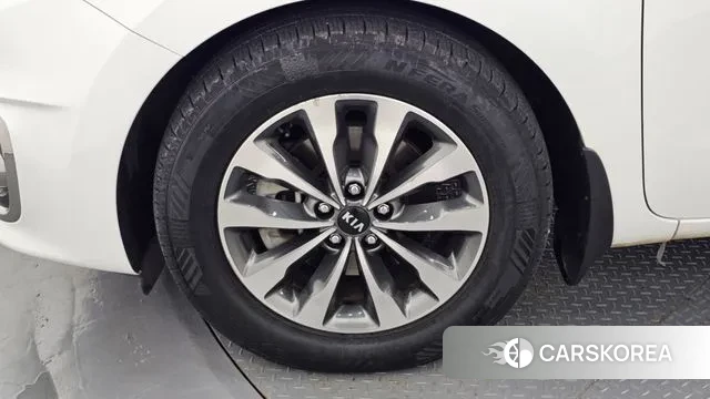 Kia All New Carnival id 3096284 из Кореи 15