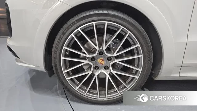 Porsche Cayenne (PO536) id 3316952 из Кореи 15