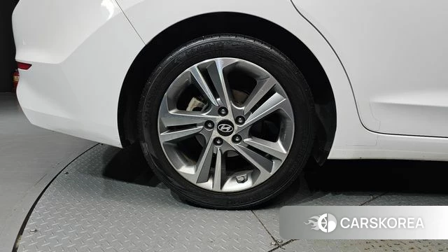 Hyundai Avante AD id 4459627 из Кореи 15