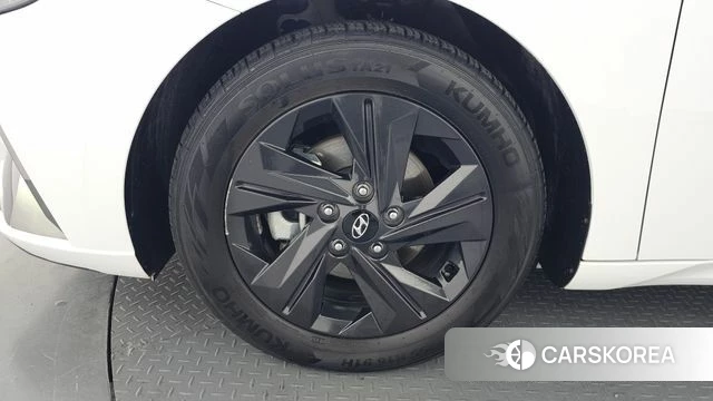 Hyundai Avante Hybrid (CN7) id 3915976 из Кореи 15