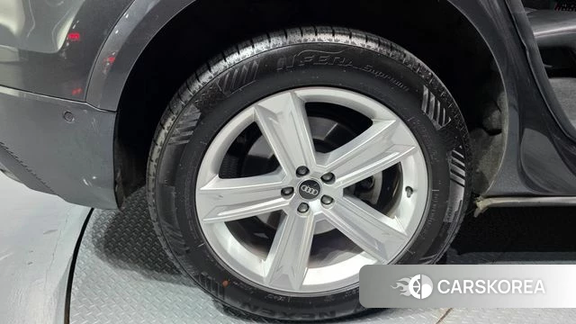 Audi Q8 (4M) id 4283758 из Кореи 34