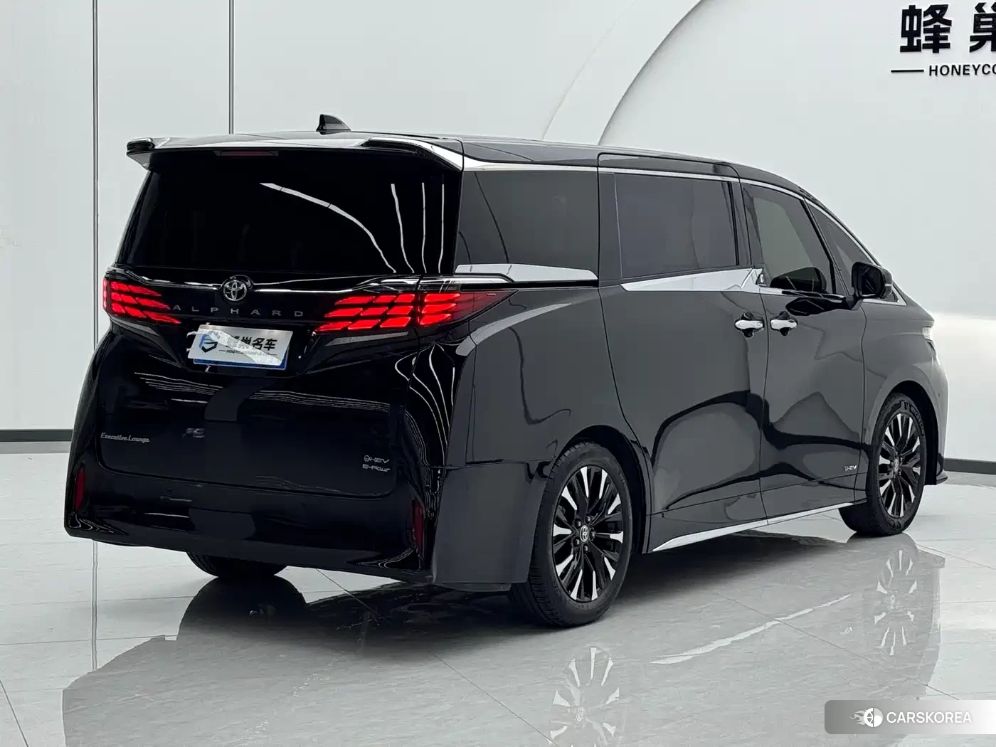 Toyota Elfa id 4583749 из Китая 24