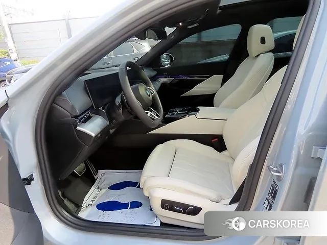 BMW 5 Series (G60) id 3745023 из Кореи 15