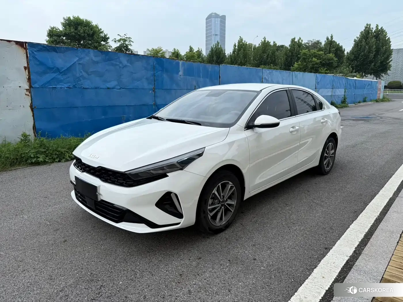 Kia K3 2023 Белый из Китая, фото 5