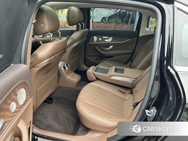 Mercedes-Benz E-class id 4328646 из Китая 10