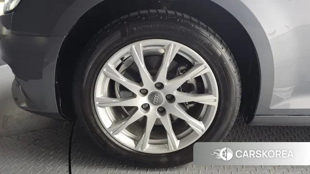 Audi A4 (B9) id 3789518 из Кореи 15