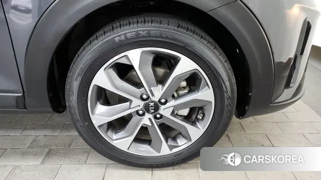 Kia Stonic id 3691773 из Кореи 15