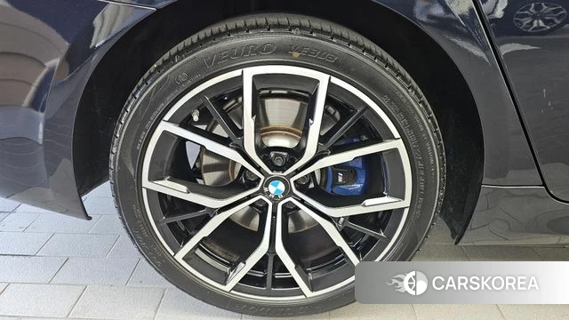 BMW 5 Series (G30) id 4445729 из Кореи 29