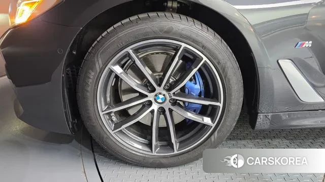 BMW 5 Series (G30) id 3394412 из Кореи 15