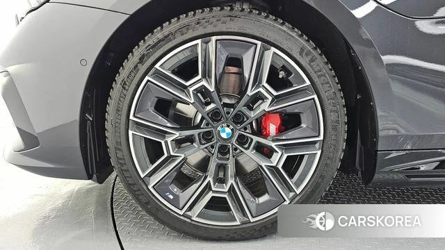 BMW 5 Series (G60) id 4462219 из Кореи 28