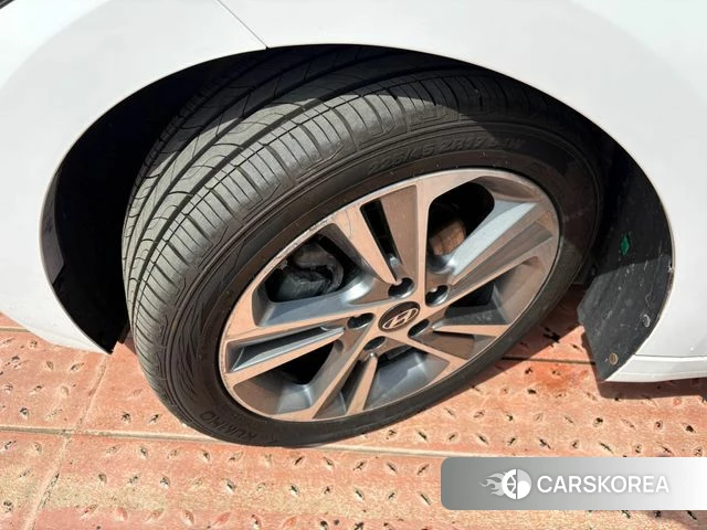 Hyundai Avante AD id 4430532 из Кореи 14
