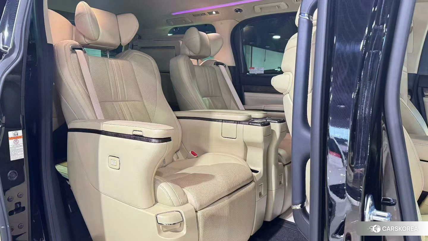 Toyota Elfa id 4512717 из Китая 17