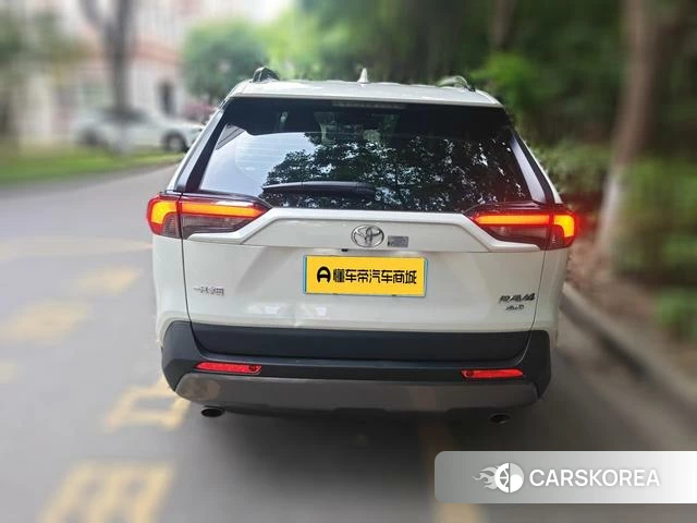 Toyota RAV4 Rongfang 2021 Белый из Китая, фото 5