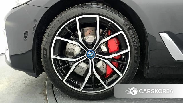 BMW 5 Series (G30) id 3852355 из Кореи 15