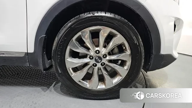 Kia The New Sorento id 3000318 из Кореи 15