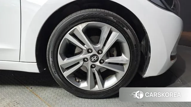 Hyundai Avante AD id 2971578 из Кореи 15