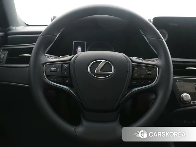 Lexus ES id 4307625 из Китая 11