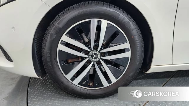 Mercedes-Benz A-Class W177 id 4625304 из Кореи 27