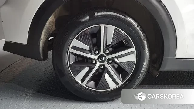 Kia The New Niro id 3454672 из Кореи 15