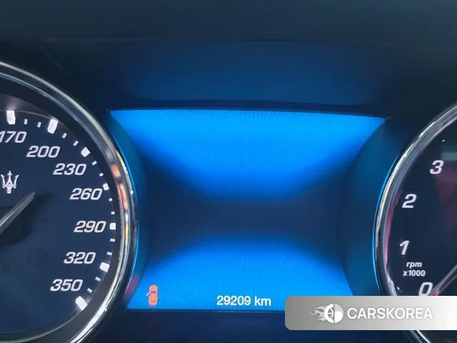 Maserati Quattroporte id 3324079 из Кореи 5