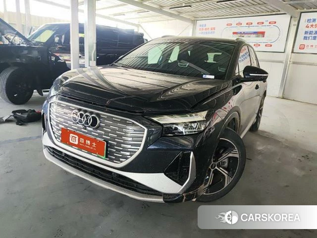 Audi Q4 e-tron 2023 Синий из Китая, фото 5