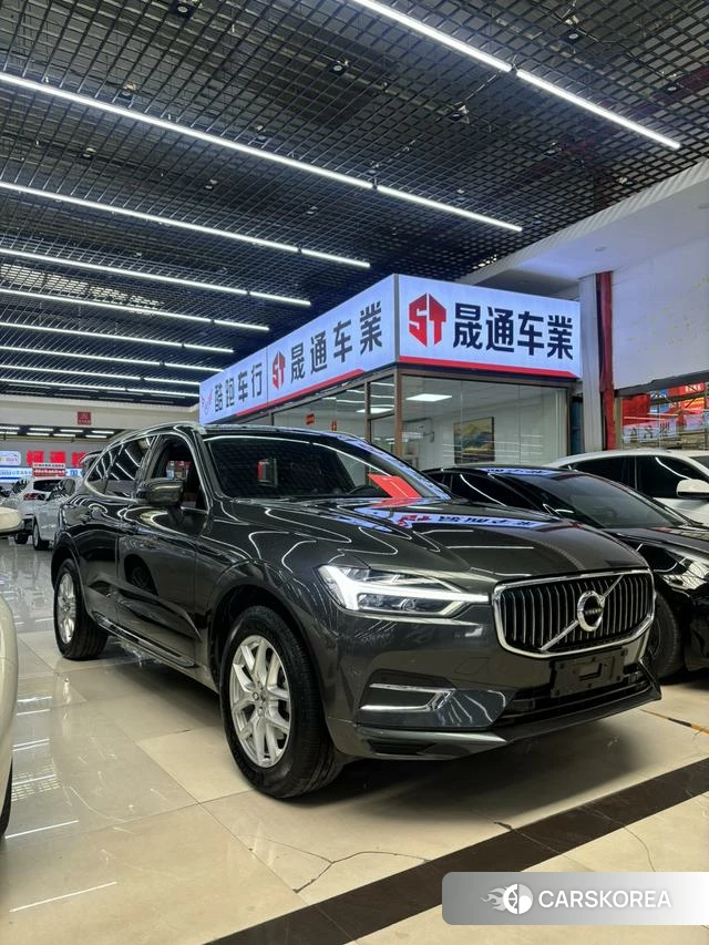 Volvo XC60 2019 Темно-серый из Китая, фото 5