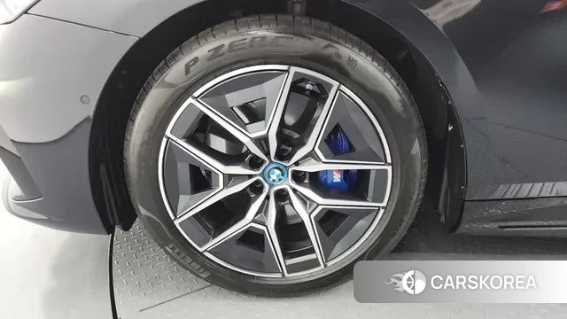 BMW i5 (G60) id 3614699 из Кореи 15