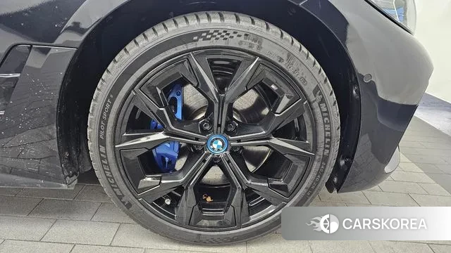 BMW i4 id 3427092 из Кореи 15