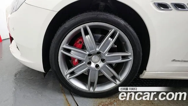 Maserati Quattroporte id 2860581 из Кореи 15