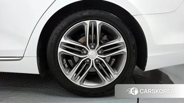 Hyundai Grandeur IG id 3060675 из Кореи 15