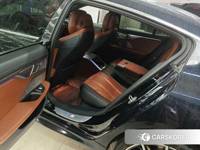 BMW 8 series 2024 Черный из Китая, фото 6