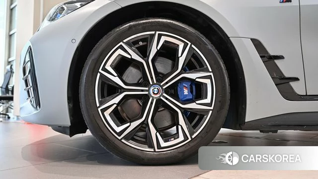 BMW i4 id 4612655 из Кореи 15