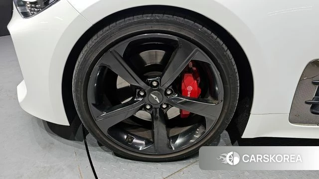 Kia Stinger id 3899890 из Кореи 15