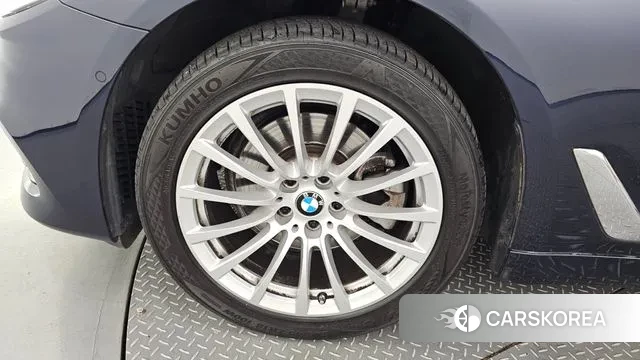 BMW 5 Series (G30) id 3090013 из Кореи 15