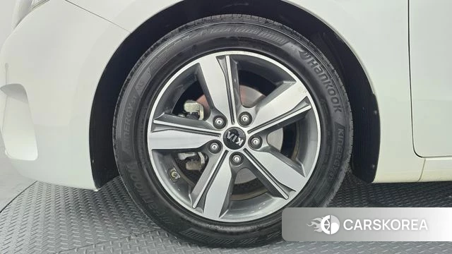 Kia The New K3 id 3925152 из Кореи 15